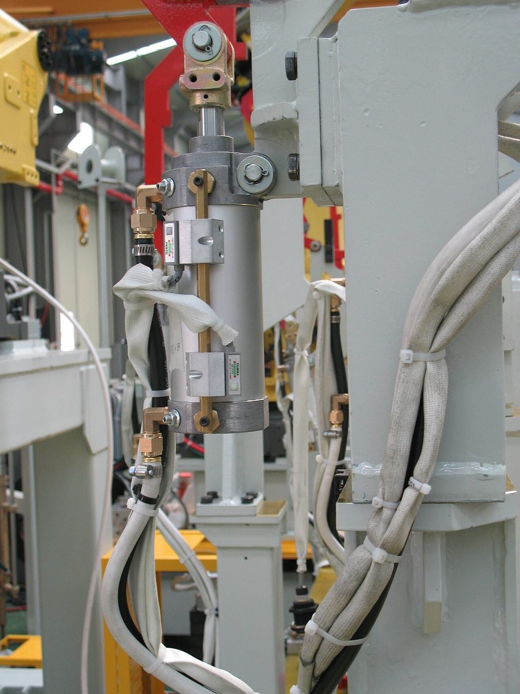 Vérin pneumatique sur une machine